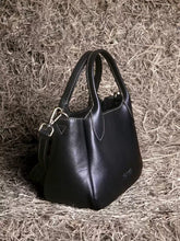 Full-Grain Leather Basket Tote – Women’s Spacious Commuter Handbag with Top Handles